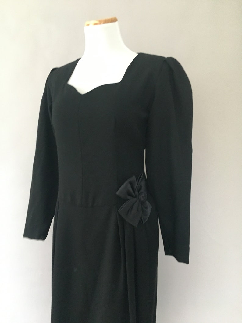 Vintage 1980s does 1940s Day Dress Black Wiggle Dress Wool Dress 1940s Tanner Dress 40s Femme Fatale 80s Dress Size Medium Formal Dress