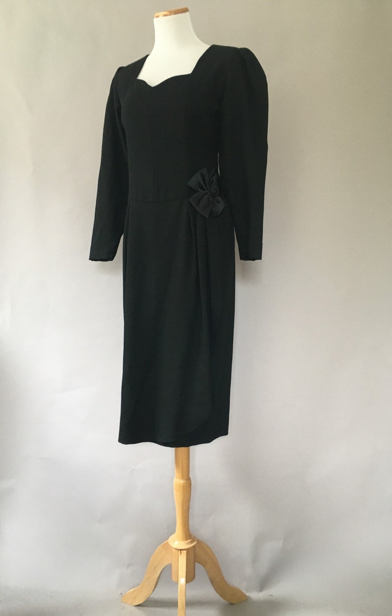Vintage 1980s does 1940s Day Dress Black Wiggle Dress Wool Dress 1940s Tanner Dress 40s Femme Fatale 80s Dress Size Medium Formal Dress