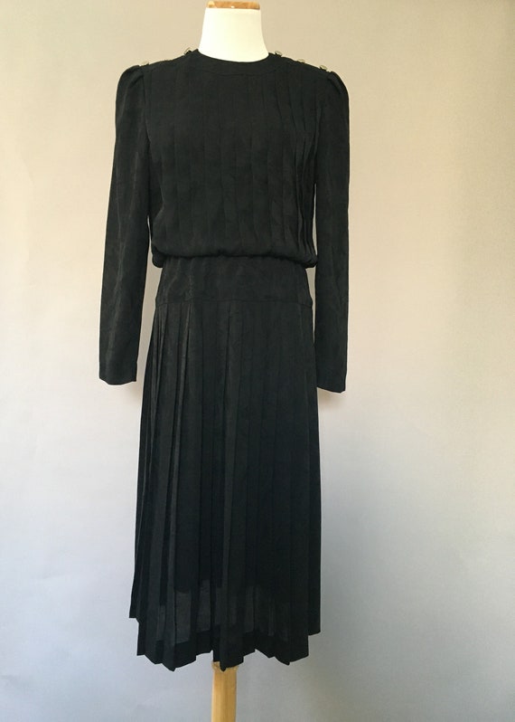 Vintage 1980s does 1940s Silky Black Dress Flirty… - image 3