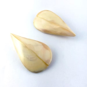 Extra Large Mother of Pearl Puffy Teardrop Beads, 52mm, Vintage Teardrop Beads, Large Beads, Mother of Pearl Drop Beads, Puffed Teardrop