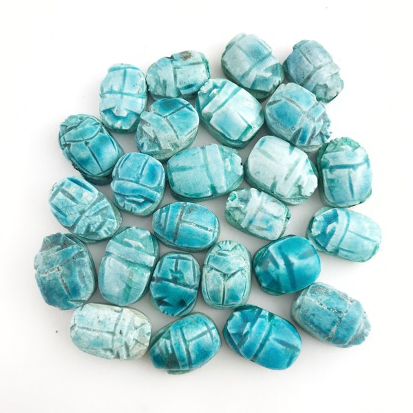 Vintage perle scarabée bleu en céramique, 18 mm, 1 pièce, faïence scarabée, grand trou, perçage central, perle scarabée bleu turquoise