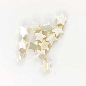 6 mm Perlmutt Stern-Perlen: Mittig gebohrt, geschnitzte Edelstein-Sterne, 12 Stück