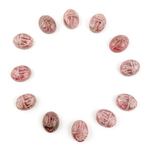 Escarabajo 10x8mm Rhodonite Oval Cabujón, Piedra preciosa natural grabada a mano, Cabujón de escarabajo rosa, Escarabajo tallado a mano, Escarabajo de piedra preciosa, 2 o 5 piezas