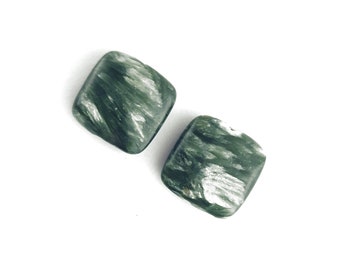 Natural Seraphinite Square Beads, 14mm, Green Seraphinite Beads, Large Square Beads, Serpahinite Bead, Square Bead, Center Drilled, 2 Pieces