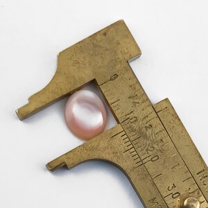 Cabochon vintage di conchiglie di cozze rosa del fiume Tennessee: 12 x 10 mm di pietre preziose ovali vintage, coppia abbinata immagine 6