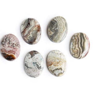 Crazy Lace Agate Oval Cabochon 30x22mm, 1 Piece