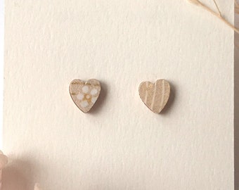 Love heart earrings - Laser cut wood and origami paper - beige and white flowers