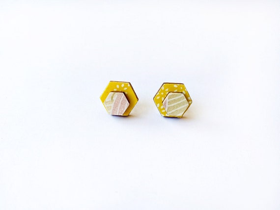 Cute hexagon earrings - Laser cut wood and colorful origami paper - Yellow and white flowers, gold pattern on pastel colors
