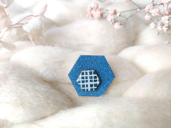 Hexagon brooch - Laser cut wood and origami paper - Various colors and patterns -