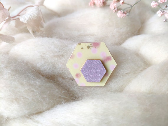 Hexagon brooch - Laser cut wood and origami paper - Pastel polka dots and purple glitter