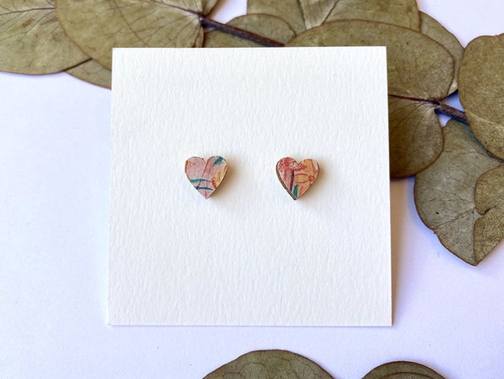 Heart love earrings - Laser cut wood and origami paper - Soft pink and tropical prints
