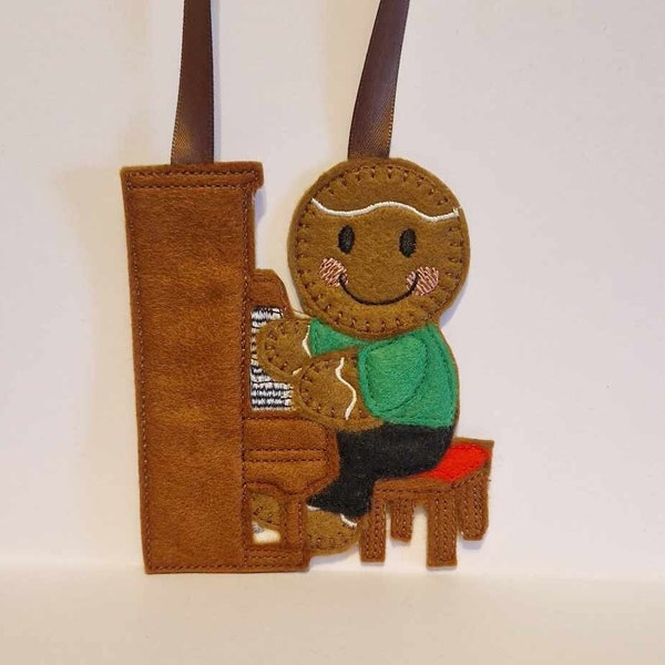 Pianist, Piano Playing Gingerbread felt decoration, Musical Instrument hanging decoration, Christmas Tree decoration