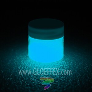 Aqua Glow in the Dark Powder for Solvent Based Mediums 