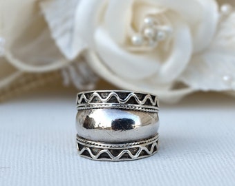 Vintage Sterling Silver Ring Size 6.5: Thick & Heavy Wide Band 925