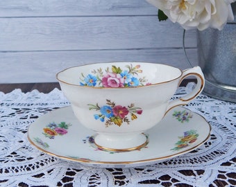 GROSVENOR Floral Teacup and Saucer Mismatched, Grosvenor Jackson & Gosling Fine Bone China White Teacup Wildflowers