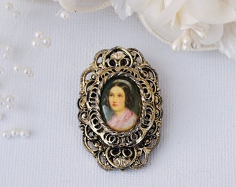 Cameo Pin Victorian Style Gerry' s Gold Filigree Setting, Victorian Lady Portrait Brooch