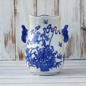 Chinoiserie Vase White and Blue Vase, Porcelain Flat Vase with Side Handles, Chinese VaseWhite & Blue