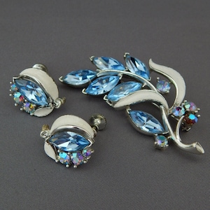 LISNER Blue Pin Earrings Demi Parure, Signed Lisner Brooch and Earrings, Mid Century Jewelry Hollywood Regency Wedding, Vintage