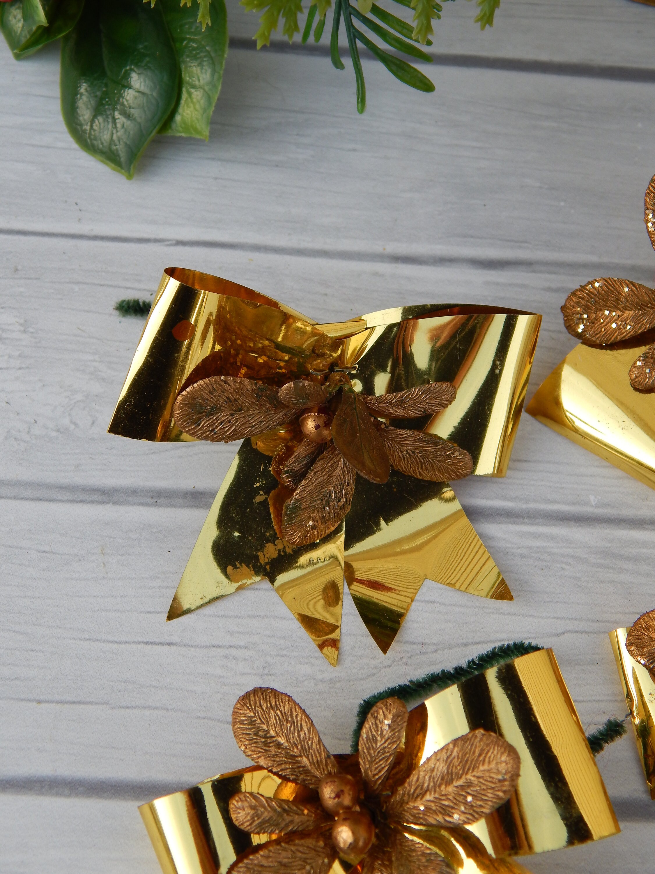  EXCEART 200 Pcs Bow Tie Bows for Christmas Gold Decor Christmas  Decor Christmas Candy Christmas Ribbon Gold Bows for Gift Wrapping Wedding  Decor Christmas Treats Mini Long Bow Polyester : Health