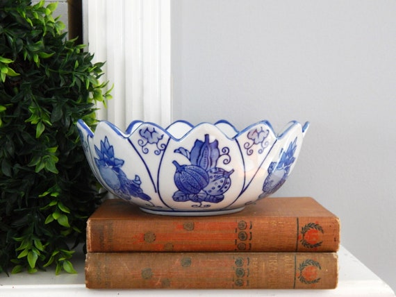 Black & White Chinoiserie Pet Bowls