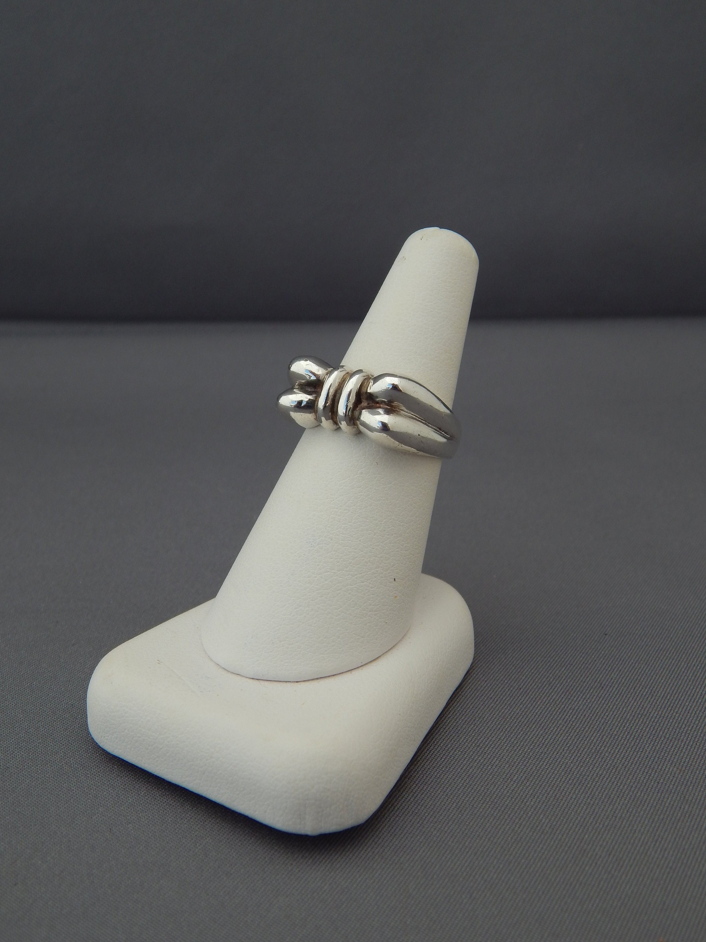 7.5 Sterling Silver vintage Modernist design Warp Around Ring size