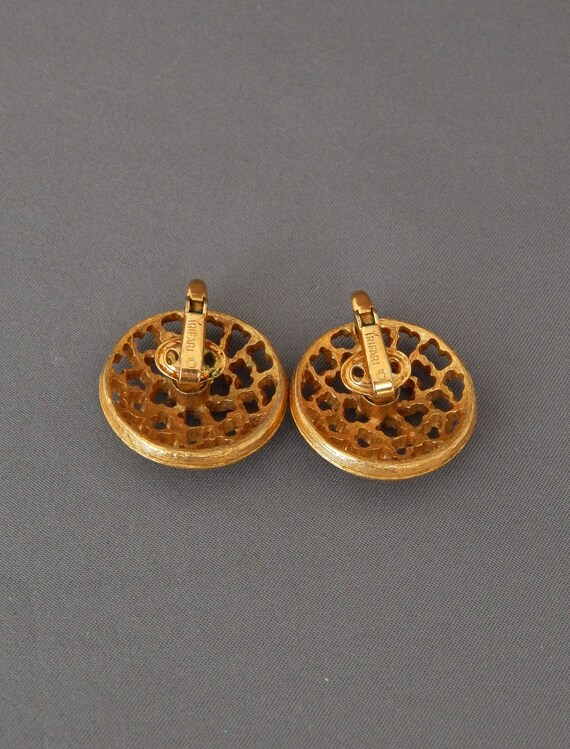 Boucles D'oreilles Clips Dorées Trifari Vintage - Occasion, Très Bon état Avec Usure De La Dorure