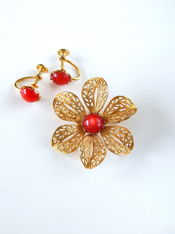 Vintage Gold Filigree Red Lucite Flower Pin & Earr