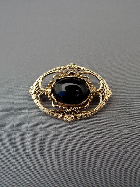 Black Pin Victorian Style, Oval Brooch, Vintage C… - image 3