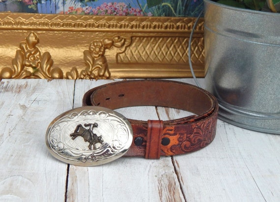 Boucle De Ceinture Enfant Wrangler Vintage - Cuir Marron, Motif Outillé, Taille Ajustable