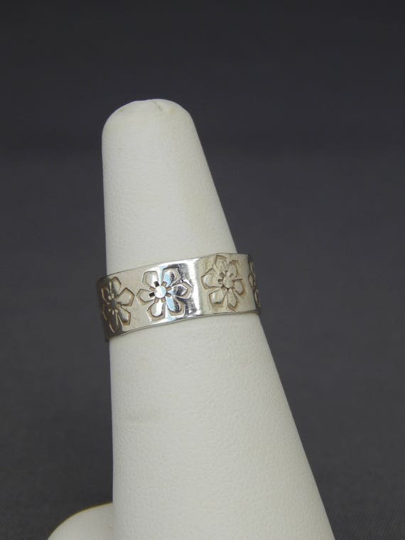 Sterling Silver Ring Floral Band Size 6, Flowers … - image 2