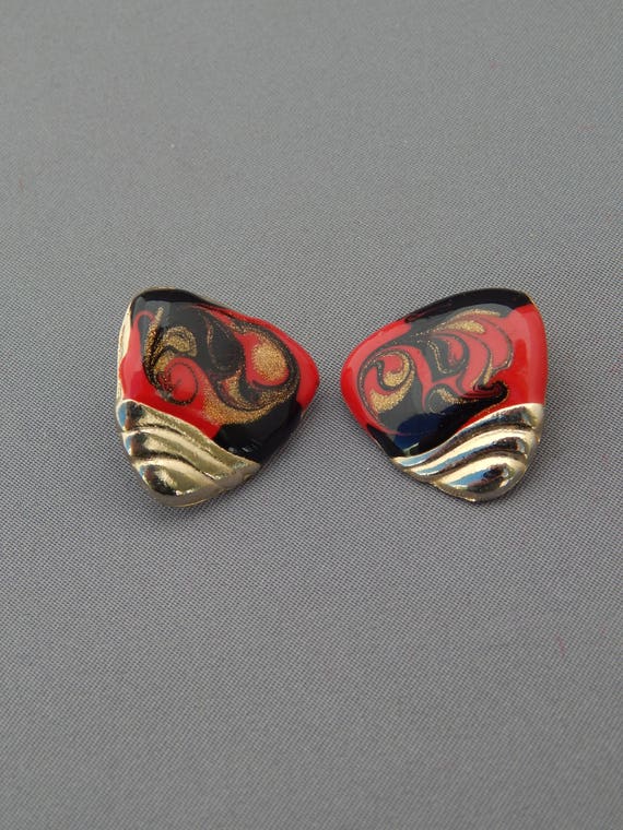 Vintage Enamel Swirl Triangle Earrings, Red Black… - image 4