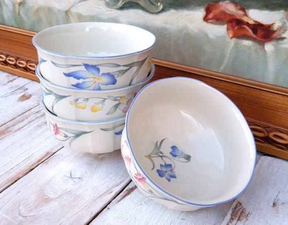 VILLEROY & BOCH Riviera Soup Cereal Bowls Set of 4, Vintage Floral