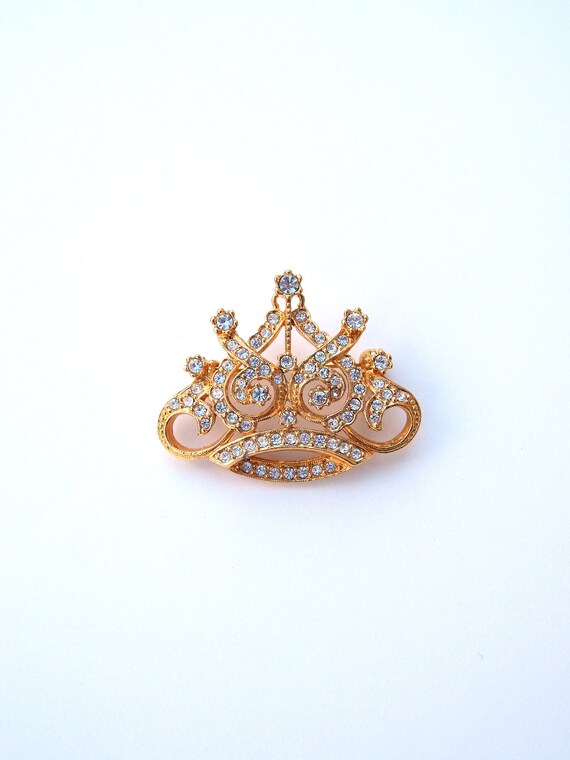 Rhinestone Crown Pin, Gold Tone Royal Crown Brooc… - image 4