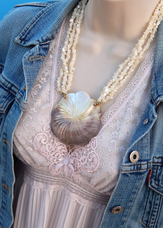 Shell Flower Necklace, Huge Carved Mother of Pear… - image 2