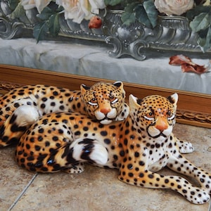 RONZAN Cheetah Couple Sculpture ITALY, RARE Mid Century Italian Cheetah Leopard Hand-Painted Porcelain Sculpture