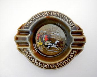 WADE Irish Porcelain Ashtray Horses Carriage Stagecoach, Olive Green Blue Drip Glaze Thistle Rim, Tobacciana