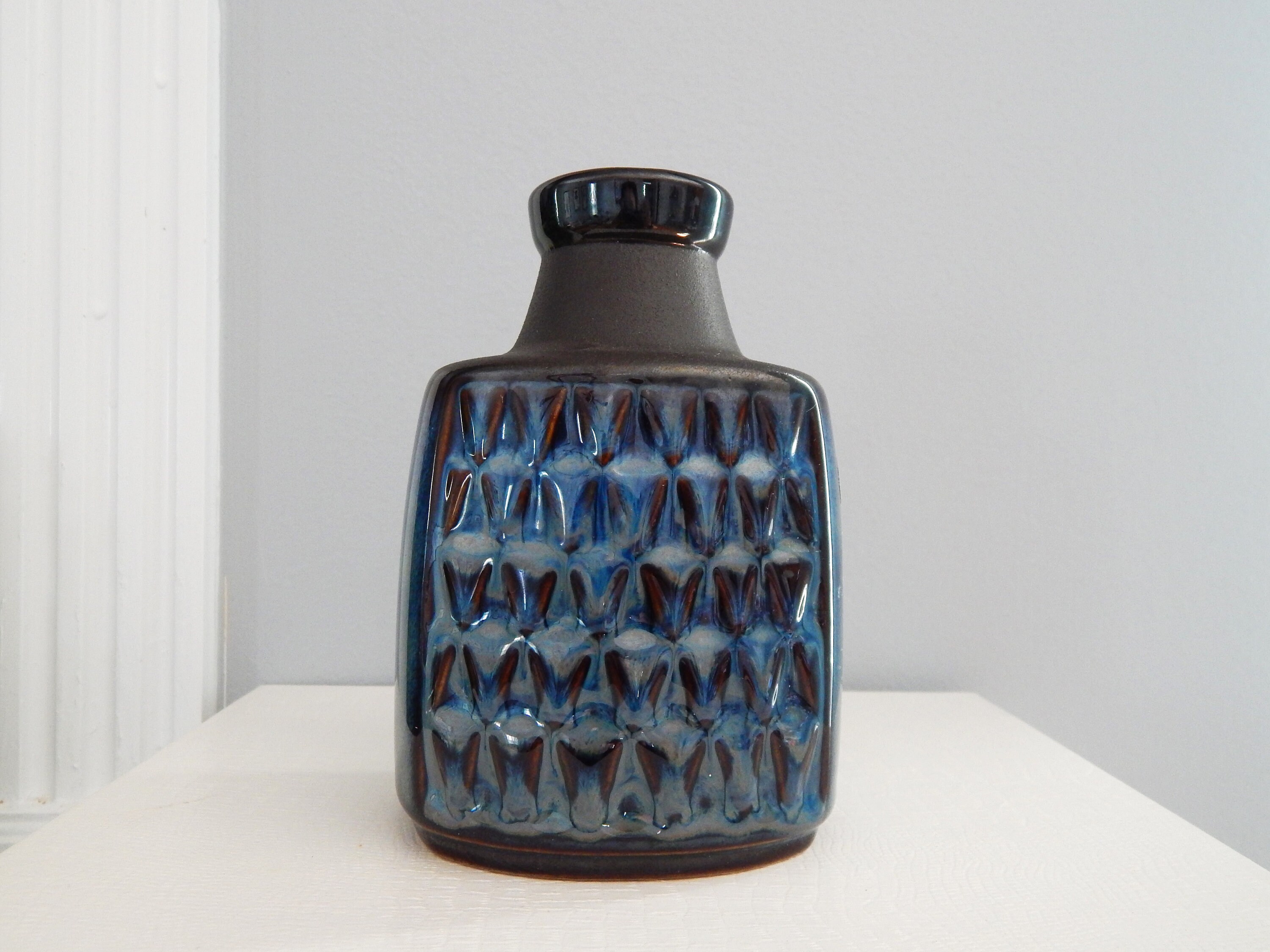洋書 SCANDINAVIAN ART POTTERY DENMARK&SWEDEN Scandinavian Art Pottery: Denmark And Sweden (Schiffer Book