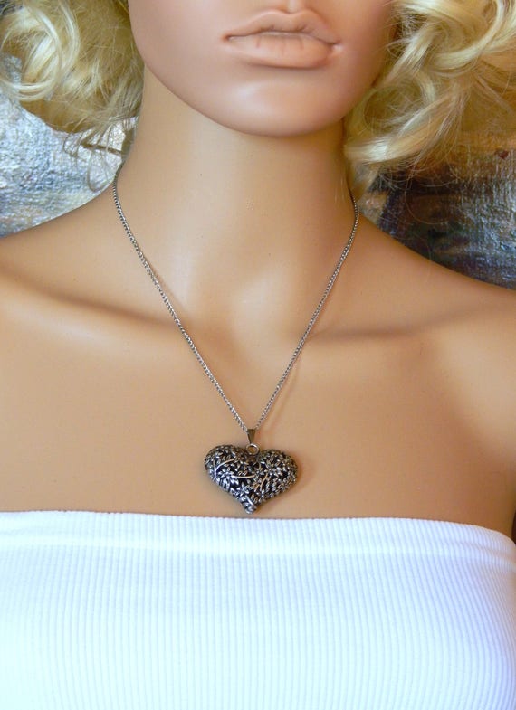 Floral Big Heart Necklace Floral Big Heart Necklace