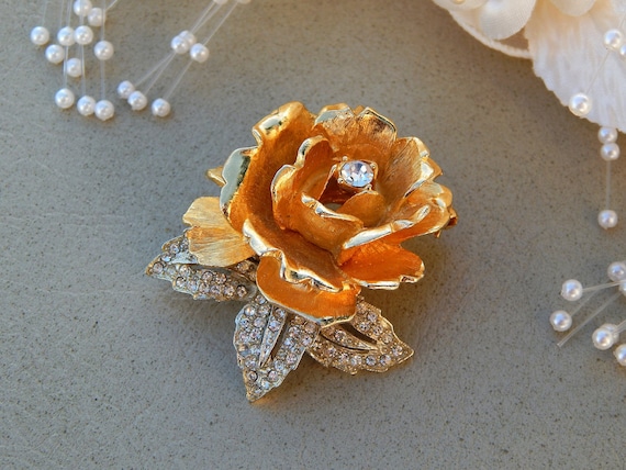 VINTAGE PEARL PIN VINTAGE ROSE VINTAGE PEARL PIN VINTAGE ROSE