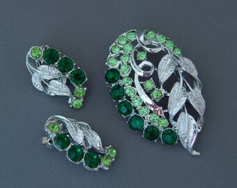 エメラルドグリーンのリング・イヤリングセット エメラルドグリーンのリング・イヤリングセット エメラルド