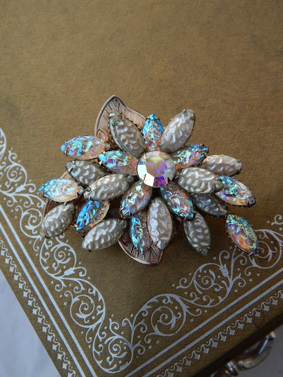 Magnificent Poured Glass Multi-Color Flower Pin Brooch Unsigned Beauty