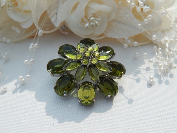 Green Rhinestone Flower Brooch Pendant, Dimension… - image 5