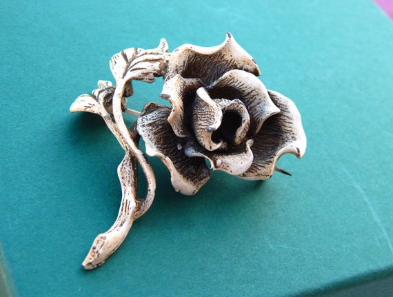 HAR White Rose Pin, RARE White Enamel Dark Finish… - image 5