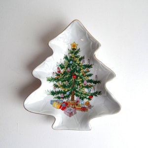 LEFTON Christmas Tree Candy Dish, Christmas Kitsch, Mid Century Christmas Decor, Hand Painted Lefton Porcelain Ring Dish Christmas