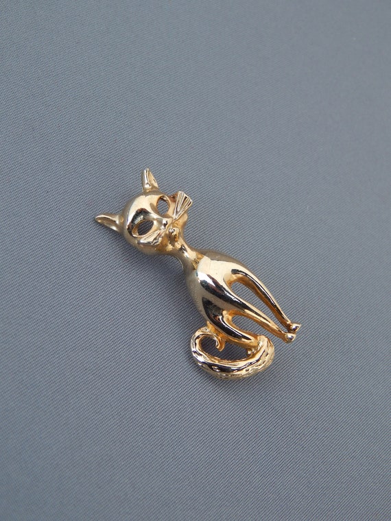Vintage Cat Pin, Gold Tone Cat Brooch, Golden Cat… - image 4