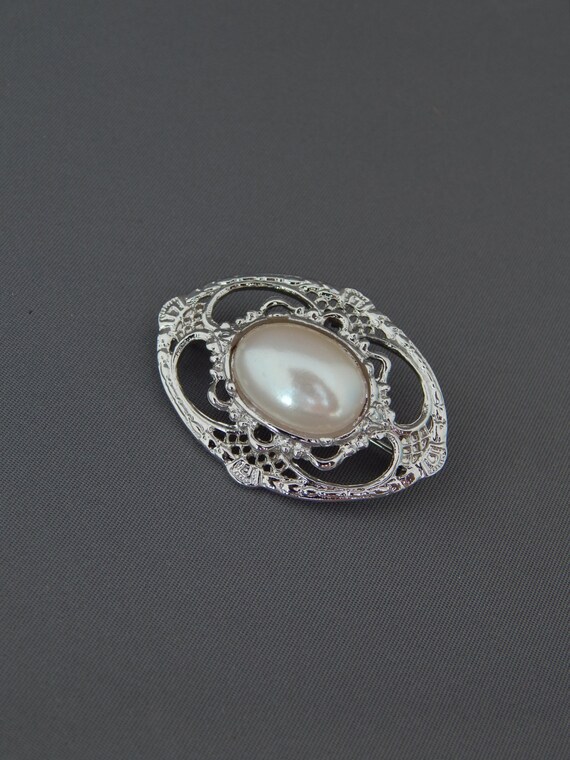 Pearl Collar Pin, Oval Filigree Brooch Silver Ton… - image 2