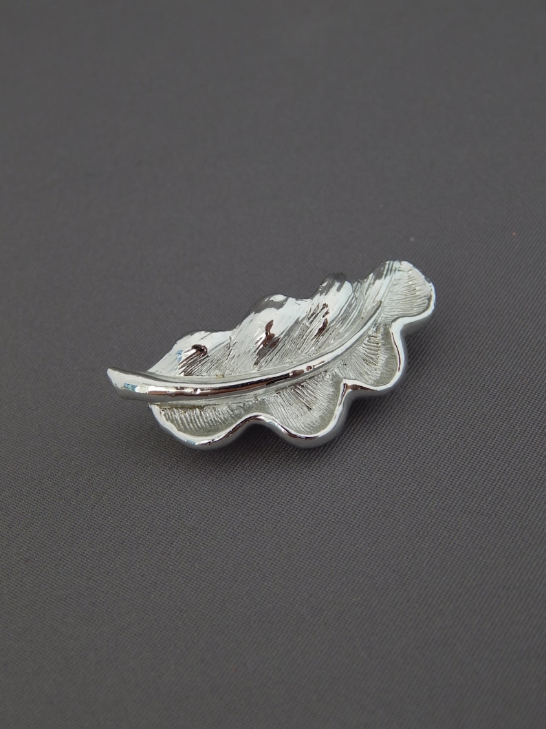 Vintage GERRY'S Leaf Pin Textured Silver Leaf Brooch - Etsy