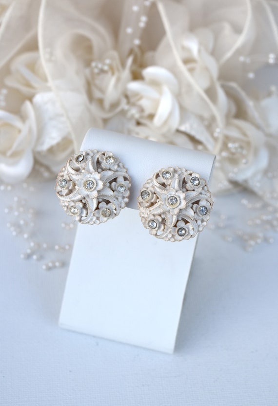 ★VINTAGE HOLLYWOOD★ [Exclusive]White Blossom Ribbon Earrin Vintage Hollywood] White Blossom Ribbon Earrings_VH241