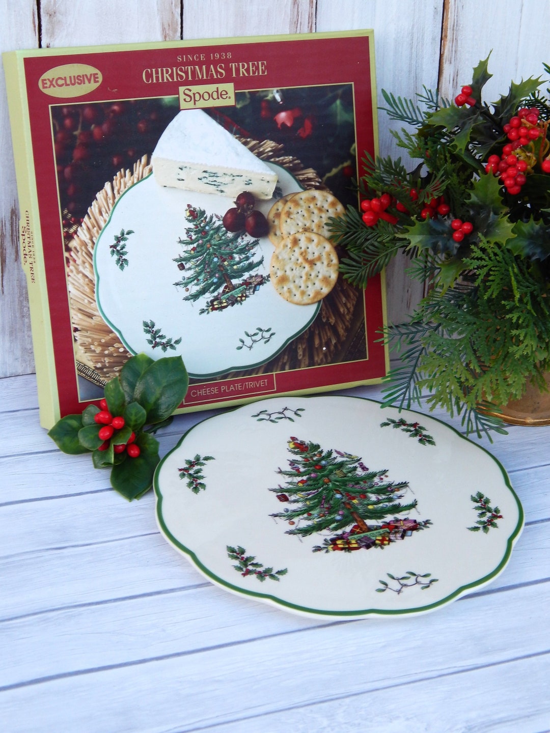 Tagspode Christmas Tree Cheese Board