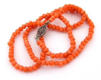 Collar antiguo de coral piel de ángel con cierre de plata de ley, collar de cuentas de coral piel de ángel cortado a mano con cierre de filigrana de plata de ley, collar de época